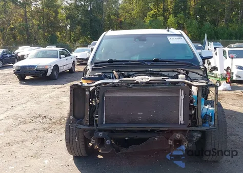 2015 Cadillac Escalade Luxury z USA, uszkodzony, nr VIN 1GYS3BKJ0FR222974